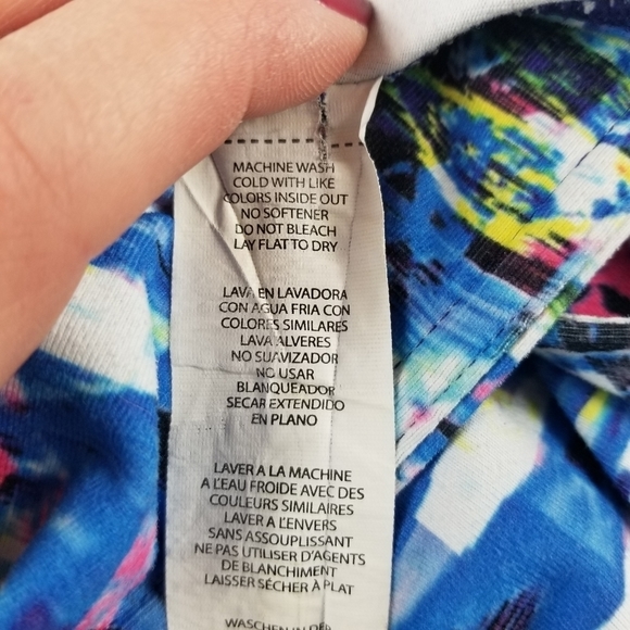 Fabletics Salar Capri in Reef Print, size Large. - Picture 9 of 9